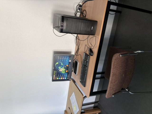 Poste informatique reconditionné CyberCycle installé au Forum Jeunes d’Ambert